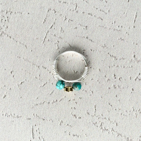Gold Heart Spinner Ring - Turquoise Magnesite - Silver - Picture 3 of 3